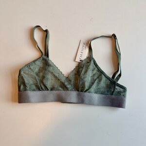 Valentine by Jonas and Brown brand:
Lace Bralett-army green and grey-small